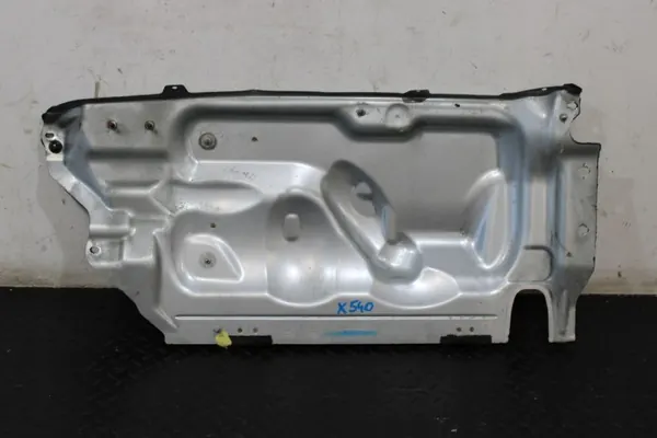 Jaguar E-Pace Väliseinä OEM HJ32-10B738-AD - Käytetty image 2