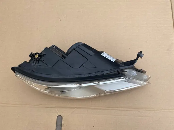 VW TIGUAN 8-15 Farol Dianteiro Direito 5N1941032AC image 2