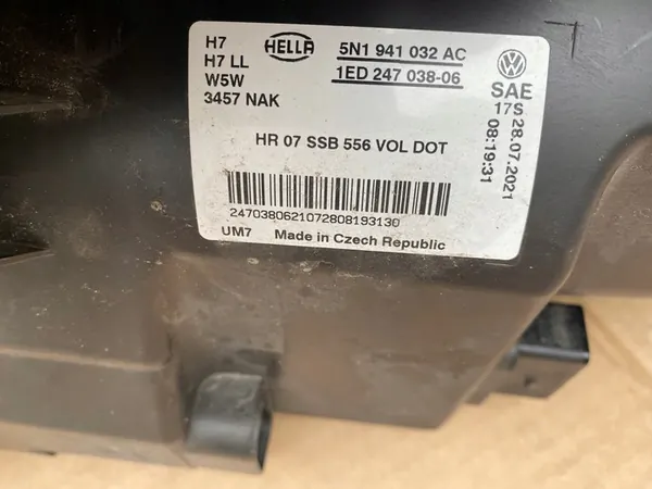 VW TIGUAN 8-15 Farol Dianteiro Direito 5N1941032AC image 3