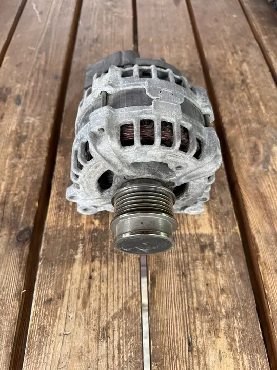 AUDI VW SKODA Vaihtovirtageneraattori 04B903023D image 2