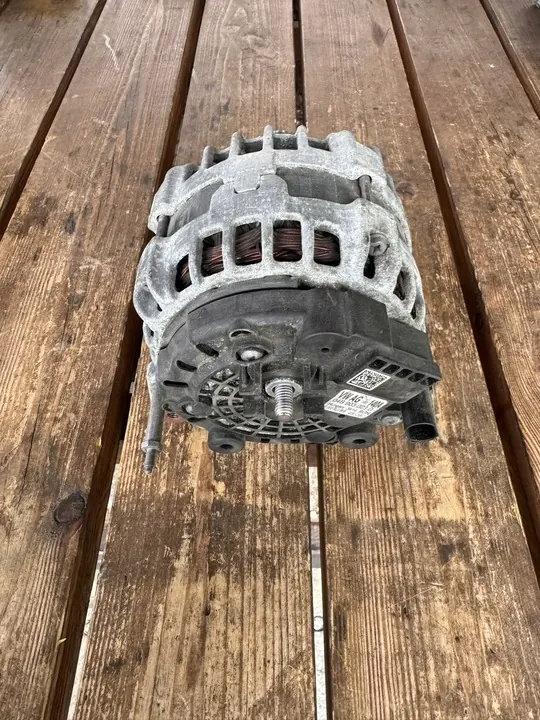 AUDI VW SKODA Vaihtovirtageneraattori 04B903023D image 3