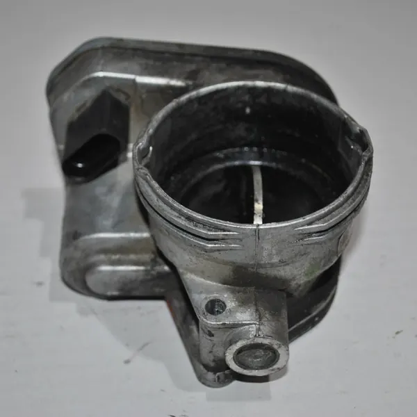 Volkswagen Touran I TDI Drosselklappe 714393260 image 3