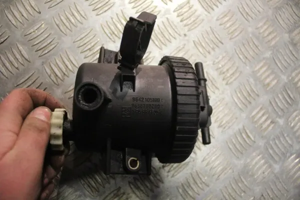 OEM 9642105180C Bränslefilterhölje för Peugeot 307 image 5