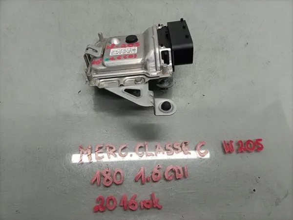 Module de contrôle AdBlue d'occasion OEM A0009002008 Mercedes image 2
