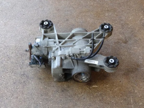 AUDI Q3 8U Quattro 2.0 TDI Haldex Differential 0AY525010F image 3