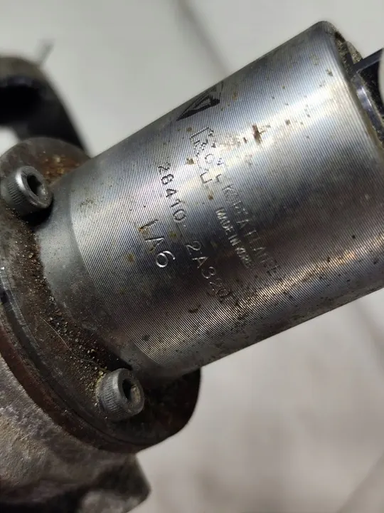 Hyundai i20 I EGR Venttiili Jäähdytysputki OEM 284102A320 image 5