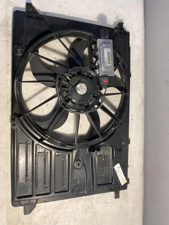 Volvo OE Ventilateur Refroidissement OEM 31319166 image 2