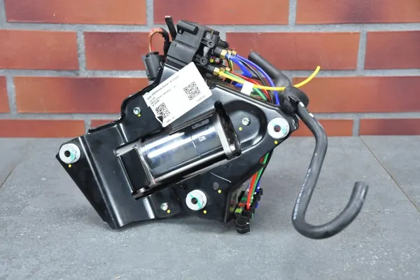 Pompe de levage compresseur OEM 6895101 BMW 7 G70 image 4