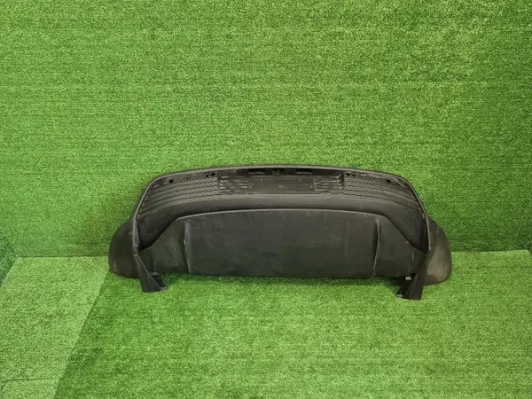 Porsche Taycan achterbumper diffusor OEM 9J1807983F image 2