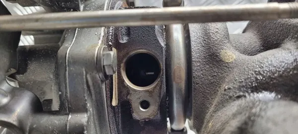 Volkswagen OE 03C145702P Turbo image 5