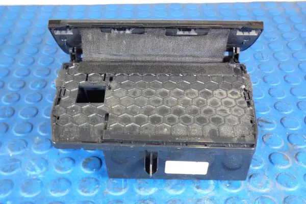 Volkswagen Golf VII Gaveta console central OEM 5G1863391 image 3