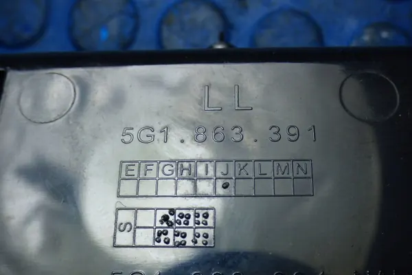 Volkswagen Golf VII Gaveta console central OEM 5G1863391 image 6