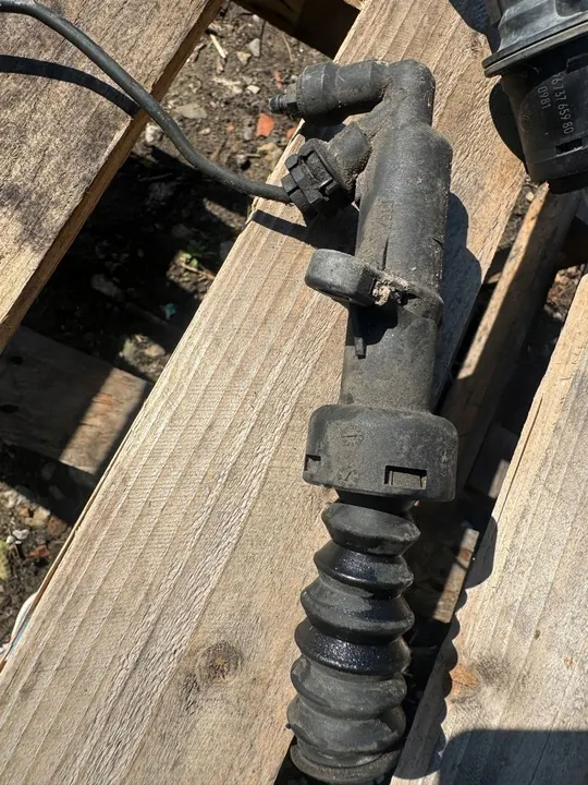 Kytkinpolkimen Pumppu Putkella Peugeot 5008 308 3008 09-13 image 2