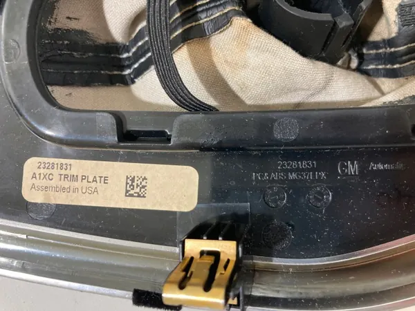 Cadre de soufflet de levier OEM 23281831 Camaro VI 2016+ image 4