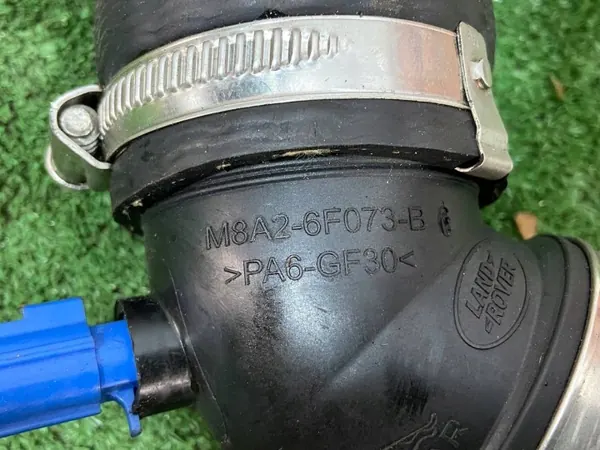 Intercooler inlaatslang OEM M8A2-6F073-BC Jaguar image 3