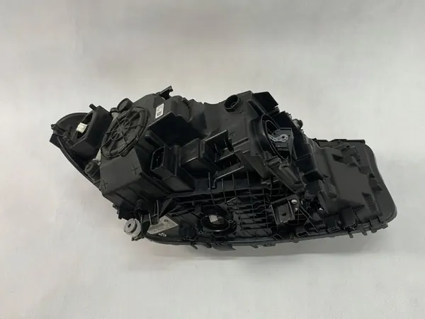 Farol esquerdo BMW 5 V G30 G31 LED adaptativo image 3