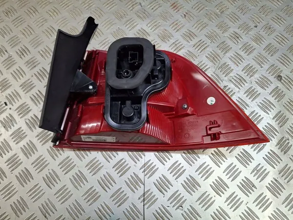 Luz trasera izquierda VW Touareg II 7P 7P6945095D image 2