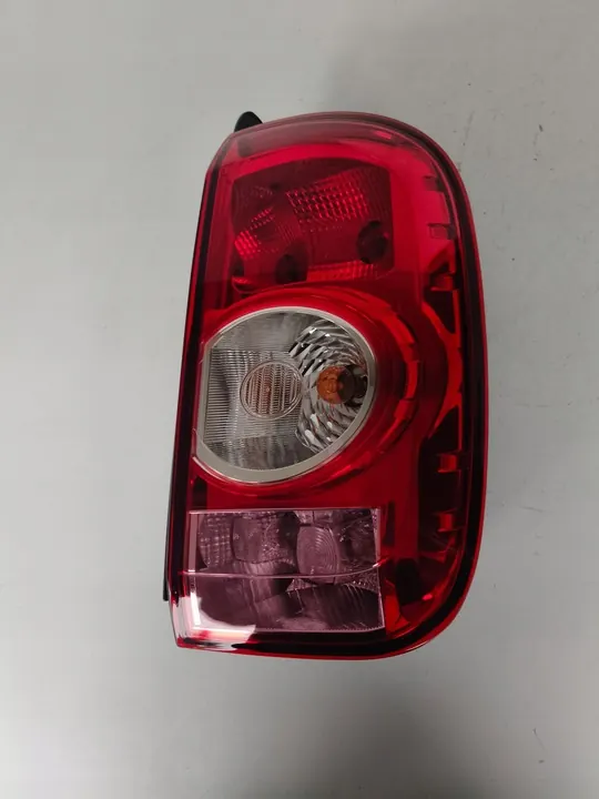 Höger baklampa Dacia Duster 10- image 2