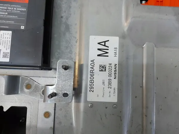 Batería Nissan usada OEM 295B06RA0A para X-Trail image 3
