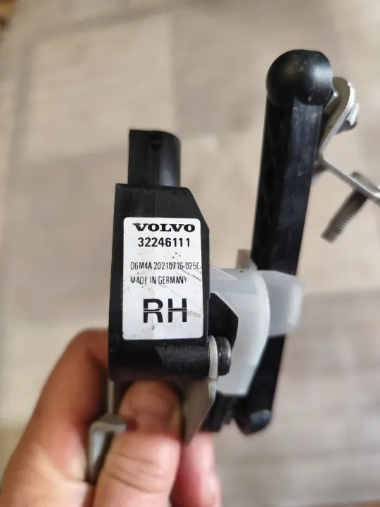 Sensor Nivel Faros OEM 32246111 Volvo XC40 Derecho image 3