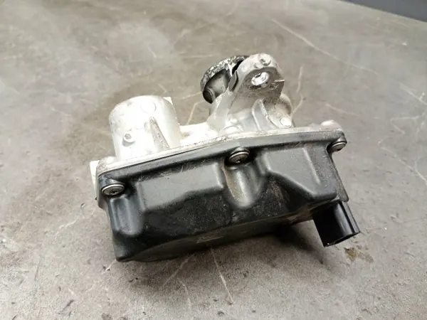 Pakoputken venttiili OEM 147105982R Renault Trafic III image 3
