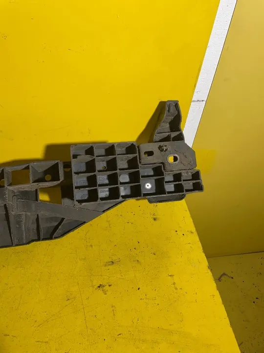 Renault Twingo II 2010 Suporte de para-choque traseiro image 7