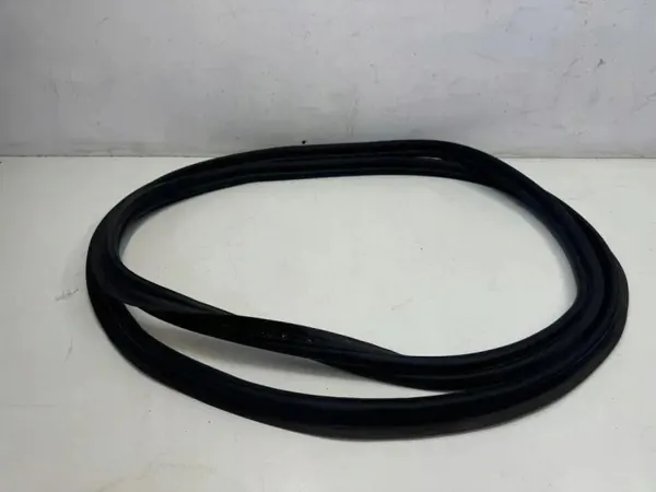 Mercedes GLE W167 takakontin tiiviste OEM A1677408200 image 2