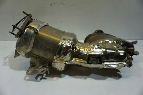 Land Rover Evoque II DPF M8D2-5H240-AC - Begagnad image 2
