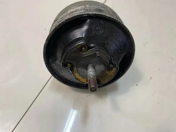 AUDI A4 B6 3.0 ASN Engine Mount 8E0199371D image 5