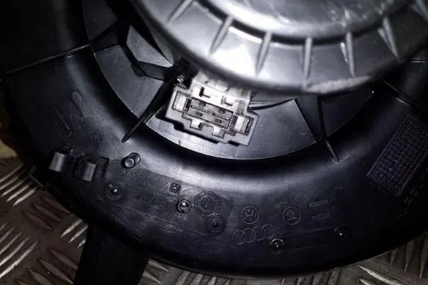 VW POLO Verwarming 1.2L benzine 2011 6Q2820015H image 6