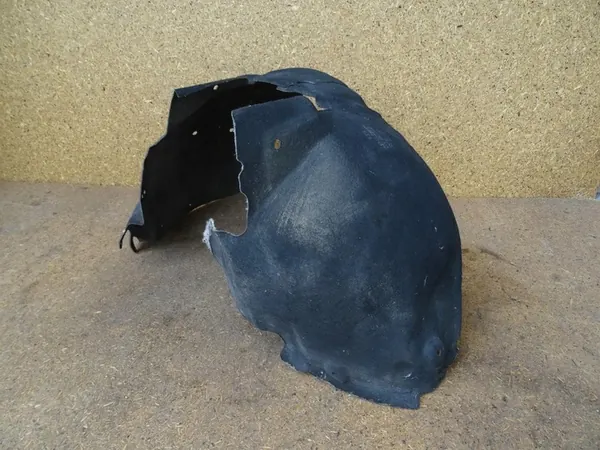 AUDI A5 8T Right Front Wheel Arch 8T0821172H image 2