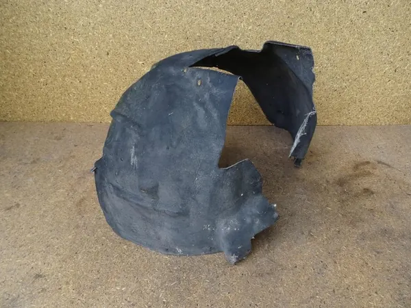 AUDI A5 8T Right Front Wheel Arch 8T0821172H image 3