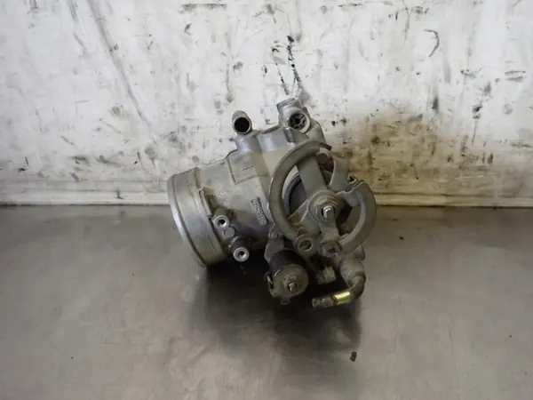 Throttle Body Mitsubishi Lancer VIII image 2