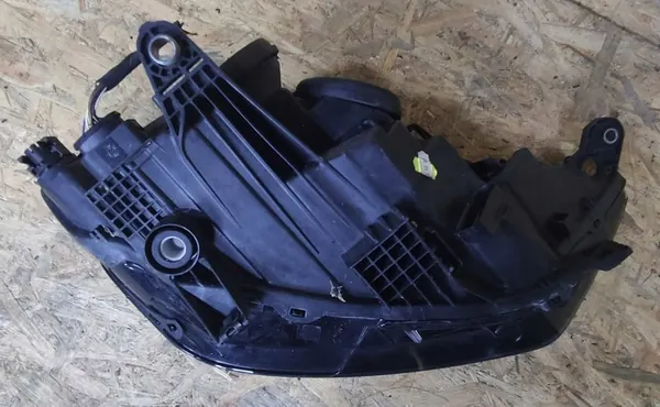 Faros Delantero Izquierdo Audi A1 II 82A image 3