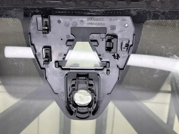 SEAT Leon IV etulasi OEM SZYBA CZOŁOWA image 8