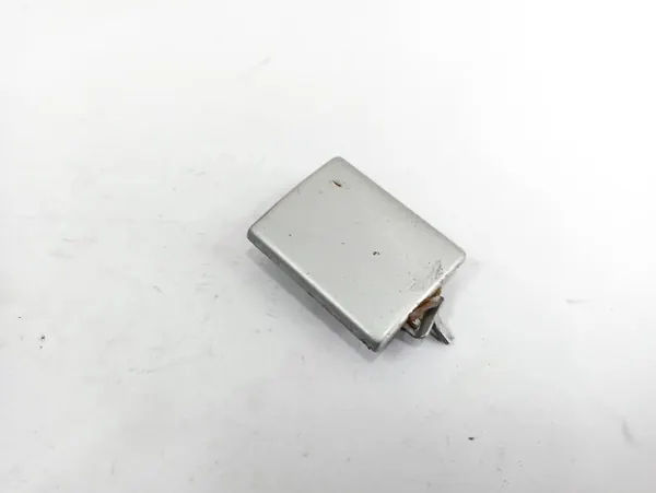 Mercedes-Benz E W211 2004 Couvercles, Bouchons image 5