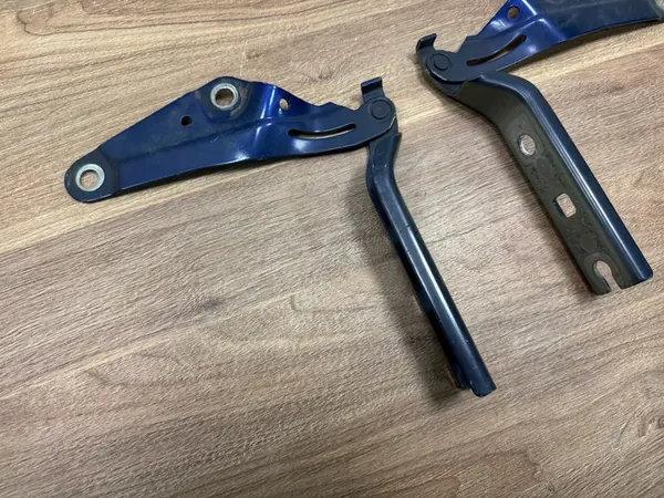 Bisagras VW T-Roc 2GA Derecho Izquierdo 2GA823301B 2GA823302B image 2