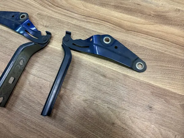 Bisagras VW T-Roc 2GA Derecho Izquierdo 2GA823301B 2GA823302B image 3