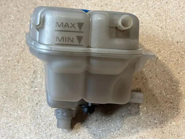 Tapa de vaso de expansión Audi RS7 C7 OEM 4G0121403G image 4