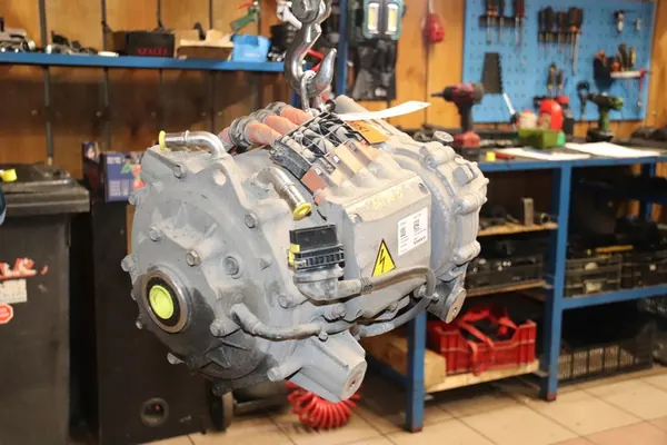 VOLVO V90 S90 V60 S60 2.0 T8 Achterdifferentieel P1216562 image 6