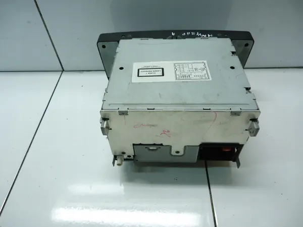 Peça OEM SKODA CD VISTEON VP68BF-18C815-BA usada image 3