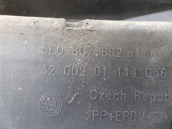 Griglia paraurti destra Skoda Octavia 2013-17 image 3