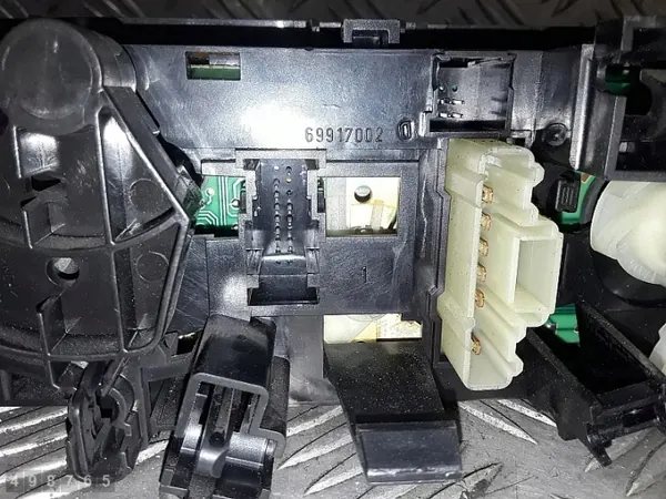 Module de contrôle climatisation Peugeot 207 OEM N102080FM image 6