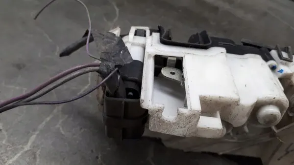 Türschloss Rechts Lancia Ypsilon II 51826303 image 5