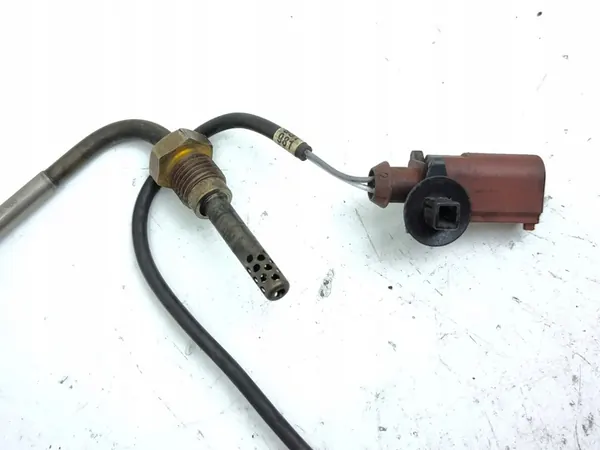 Sensor de temperatura de escape Volkswagen Tiguan 2008 OEM 03L906088C image 3