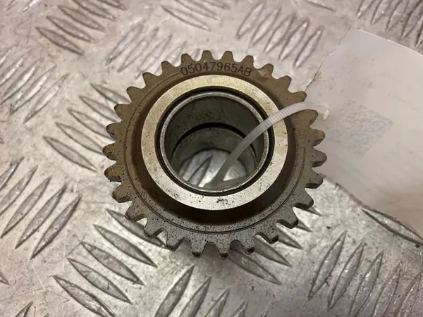 Kampiakselin hammaspyörä Chrysler Pacifica 2017 OEM 05047965AB image 5
