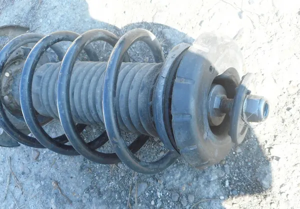 Ammortizzatore anteriore sinistro Peugeot 208 I 9820324780 image 2