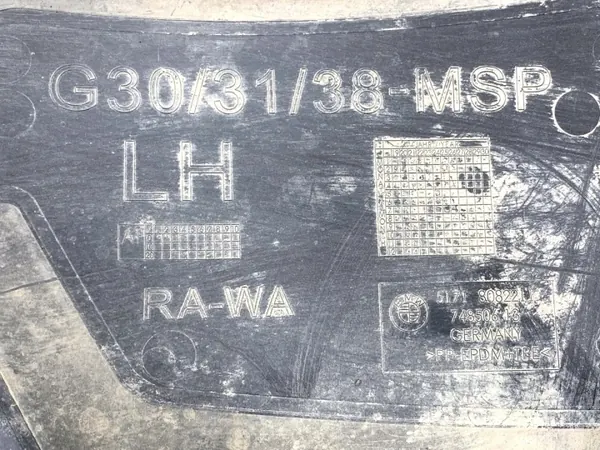Para-lamas dianteiro esquerdo OEM 8082211 para BMW G30 Sedã image 3