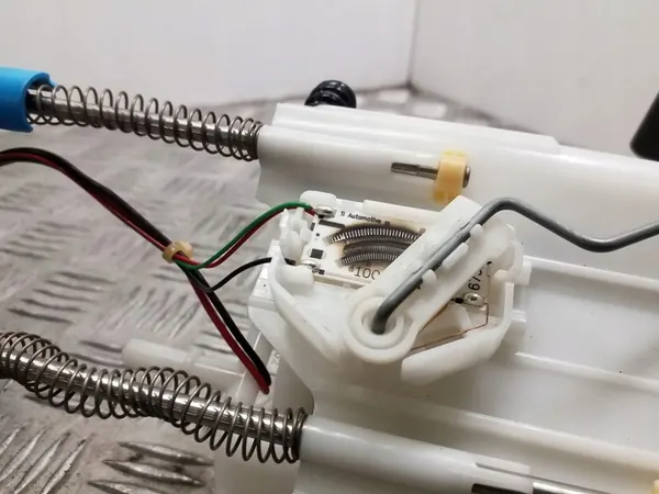 Brandstofpomp Audi Q3 8U 2012 5N0919051K image 7