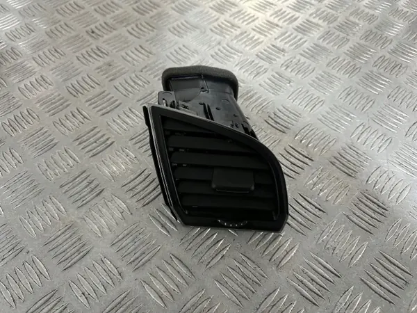 Skoda OE 6V0819702A Lüftungsgitter - Gebraucht image 2